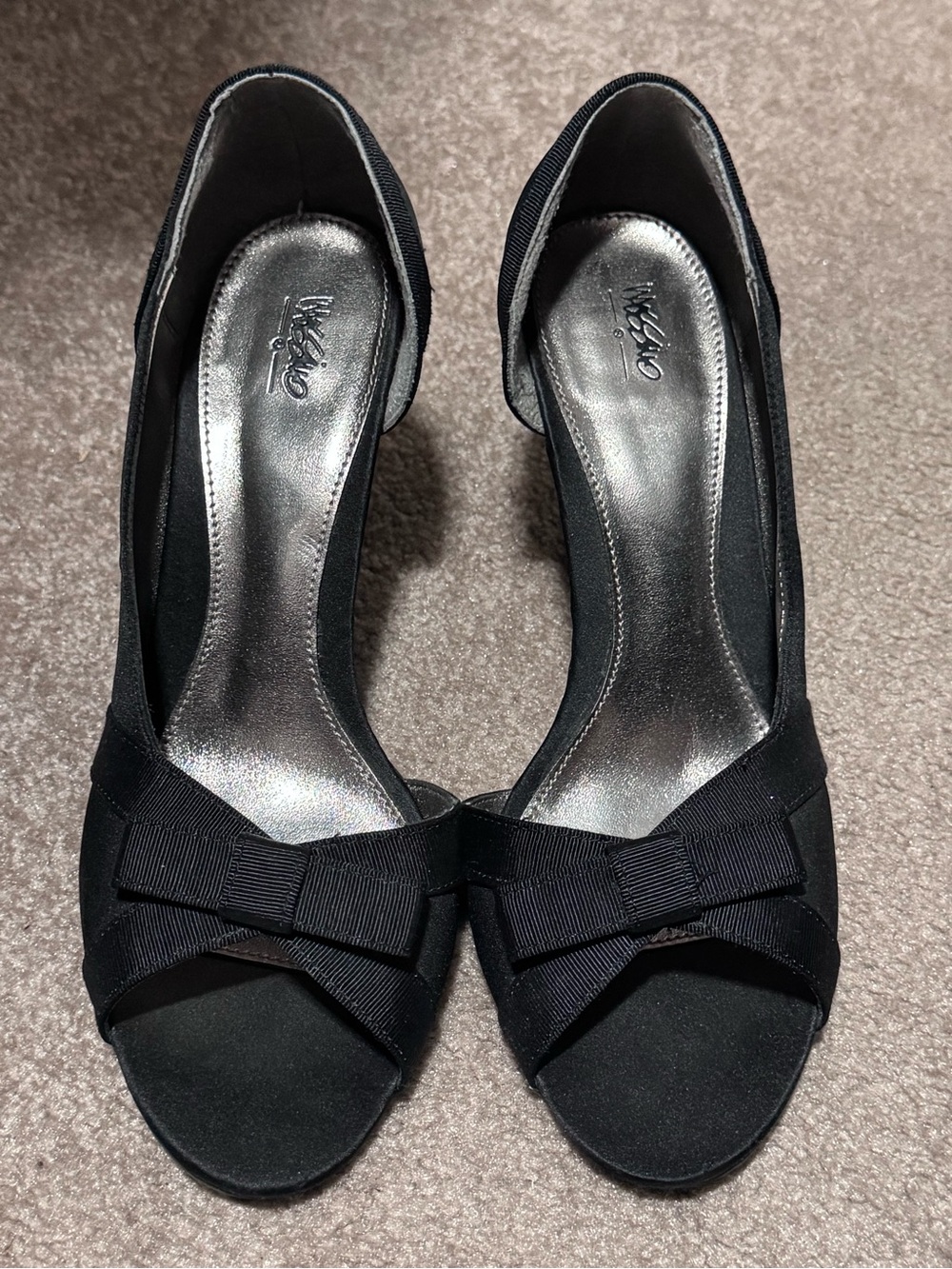 Mossimo Supply Co. Black Open-Toe Bow Heels